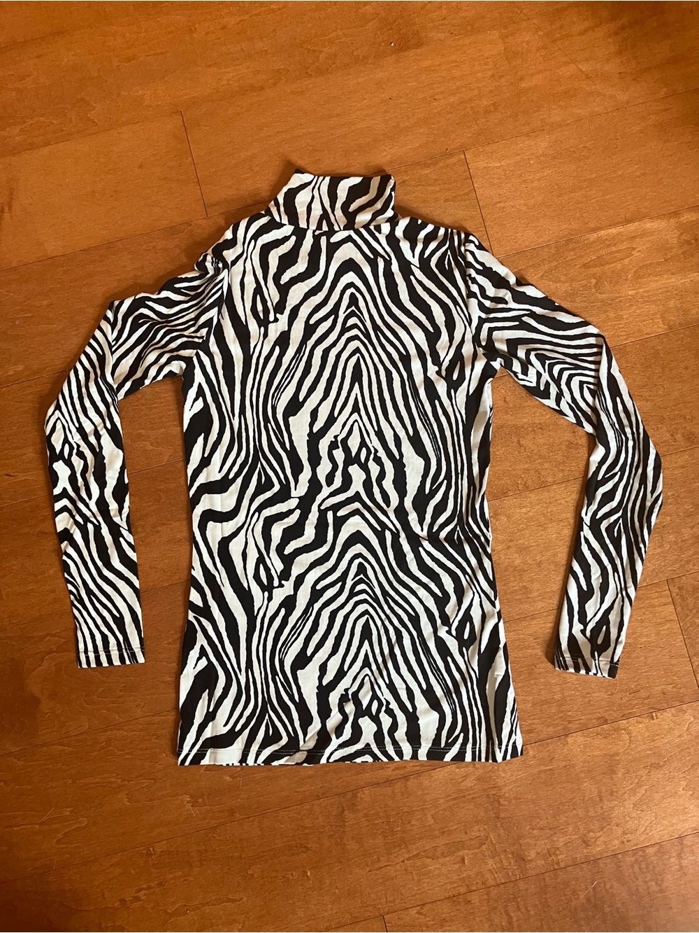 Funky Black and White Zebra Print Long Sleeve Mock Turtleneck Top XS or SM - NEW